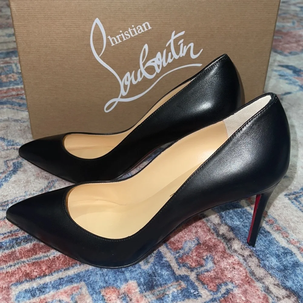 SOLD❗️NEW $795 LOUBOUTIN HEELS❗️ - Picture 4 of 10